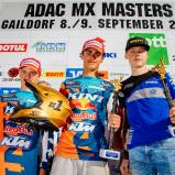 ADAC MX Masters 2018, Gaildorf, Gesamtsiegerehrung beim ADAC MX Junior Cup 125 v.l.n.r.: Mike Gwerder ( Schweiz / KTM ), Lion Florian ( Deutschland / KTM ) und Rick Elzinga ( Niederlande / Yamaha / MJC Yamaha Team )